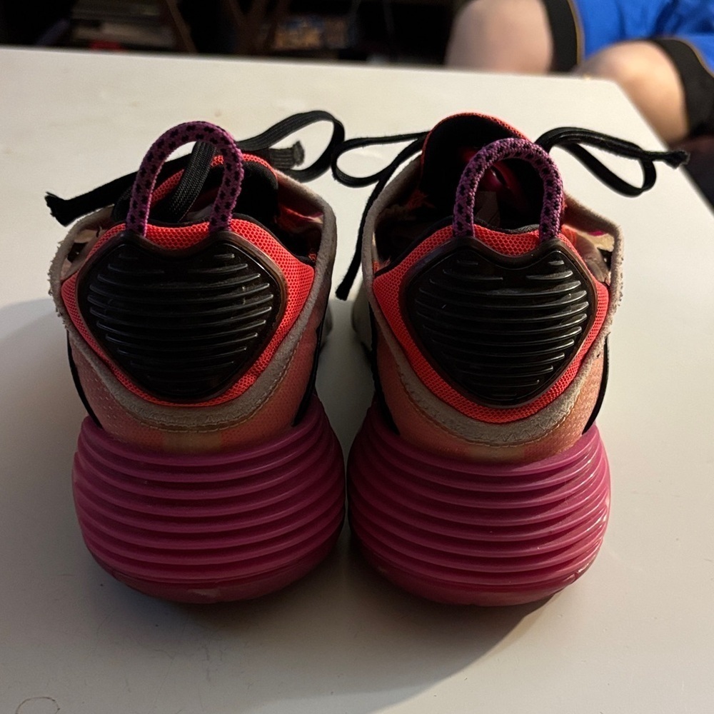 Nike Air Max 2090 Women’s Iced Lilac Fire Pink CK2612-500 size 7.5 *Flaws - Picture 4 of 9